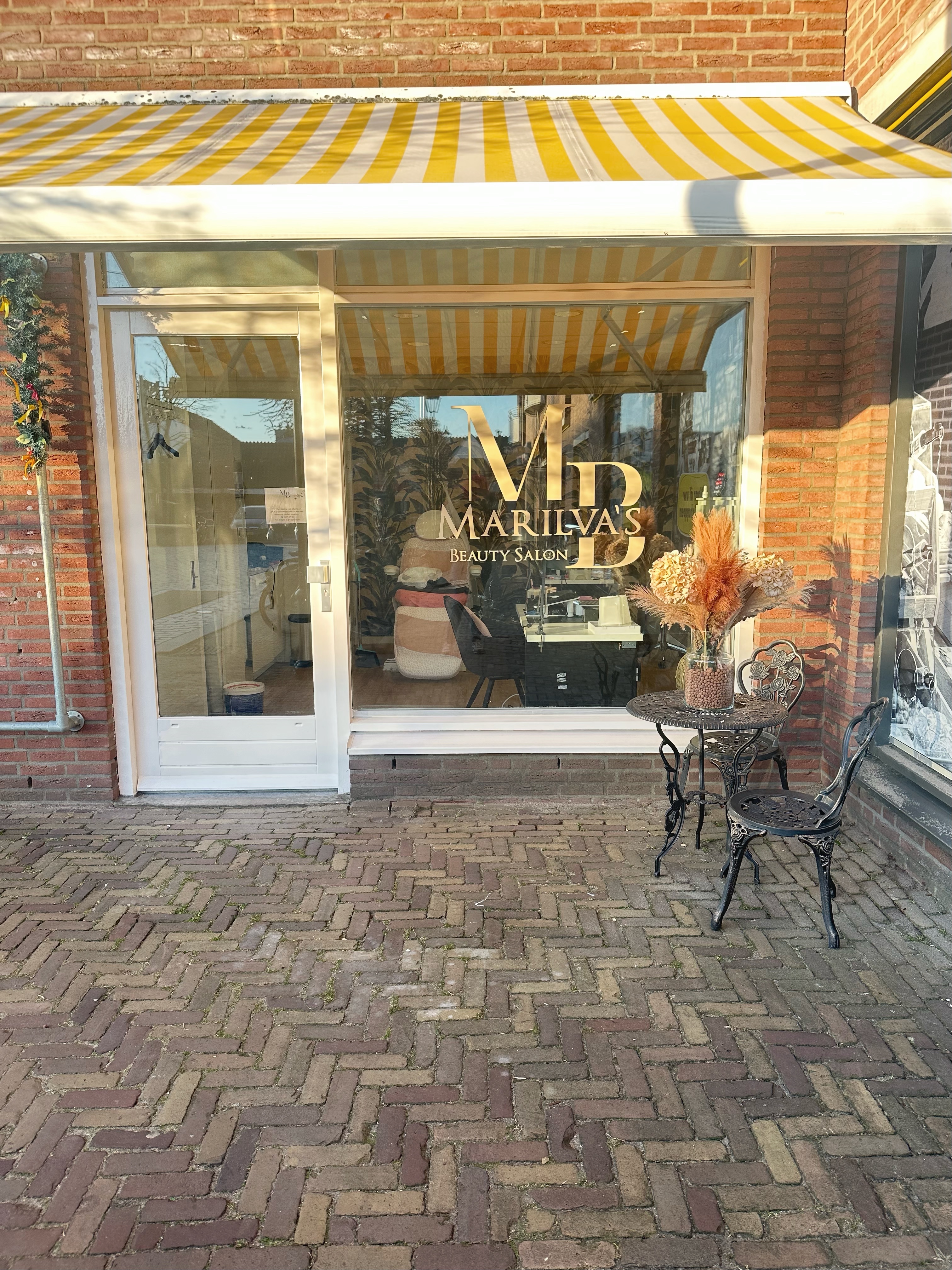 Marilva’s beauty Salon logo